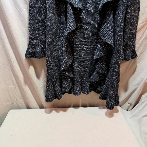 Woman's knitted cardigan with ruffle style - Picture 2 of 8